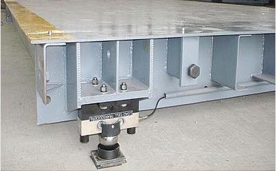 truck weighing scale.jpg